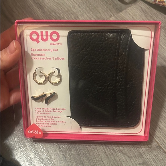 Quo Handbags - Quo Black Card Holder & Earring Accessory Set